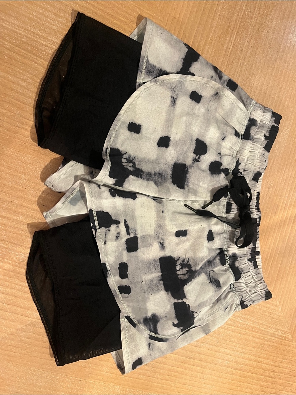 Lululemon Women’s Black & White Tie-Dye Layered Athletic Shorts